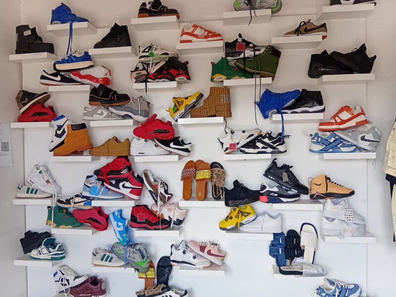 Viatu vikali na nguo kali KWA bei poa tu